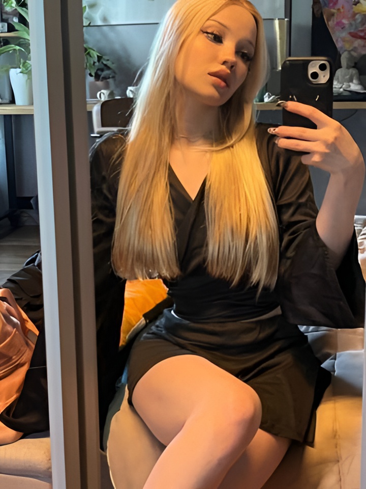 Сарра привлекальеная девушка из Анадыря цена от 4000 руб