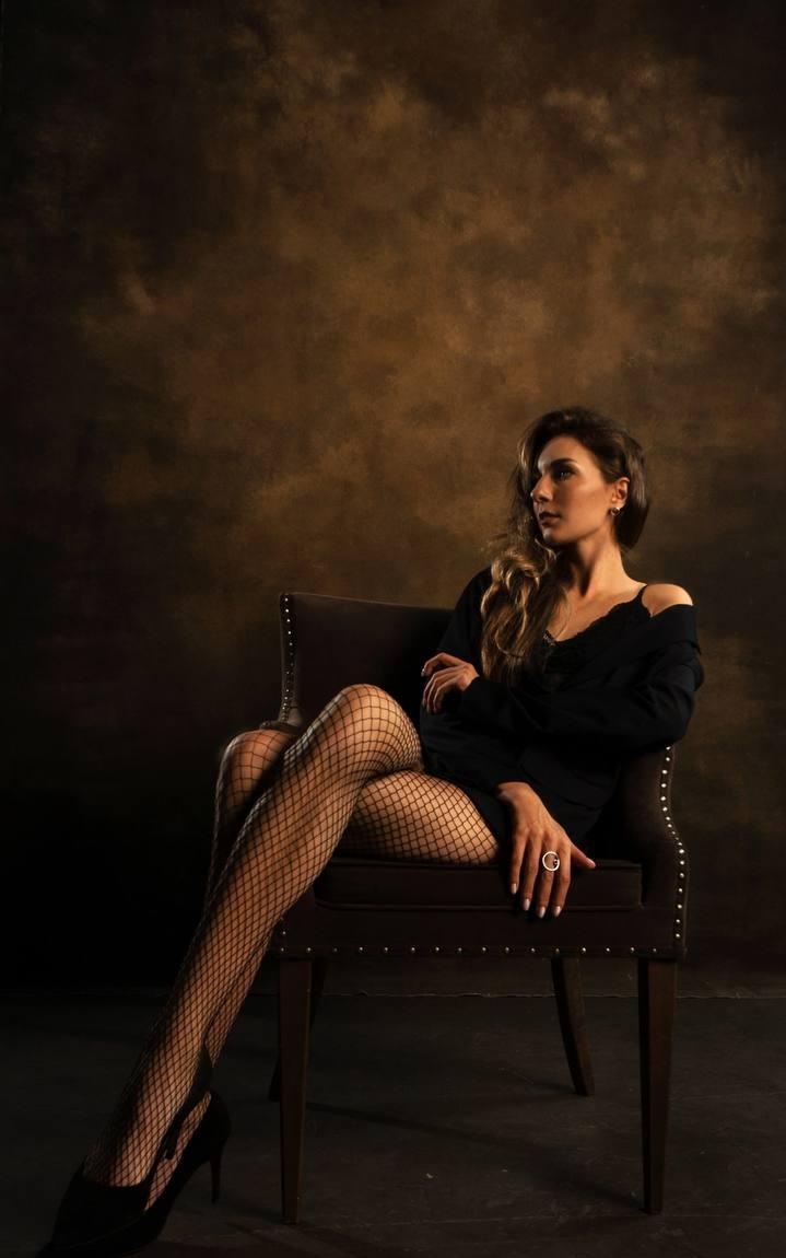 Зарина привлекальеная девушка из Анадыря цена от 5000 руб