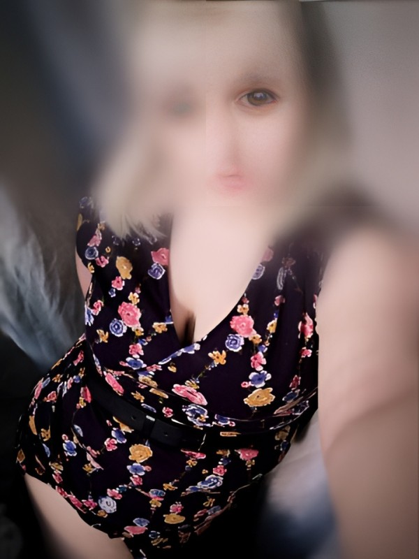 Стелла привлекательная девушка из Анадыря цена от 2000 руб