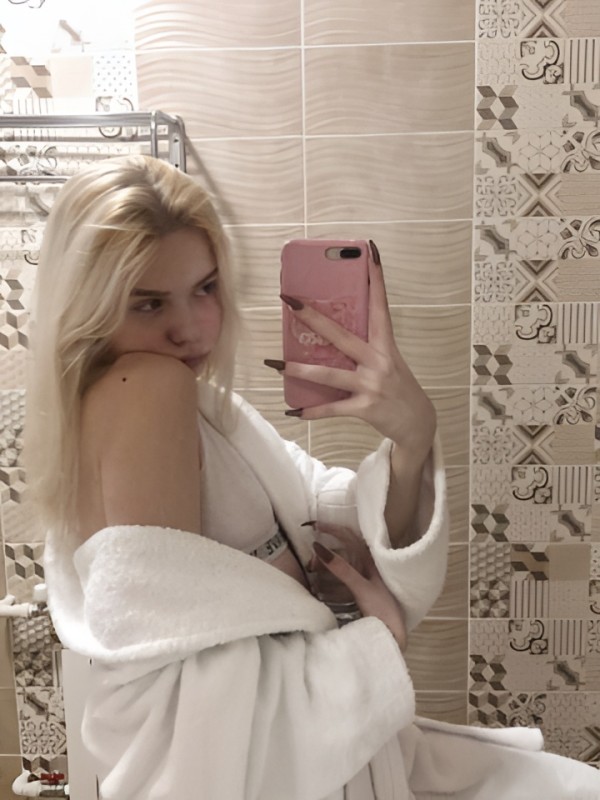 Юля привлекательная девушка из Анадыря цена от 5000 руб