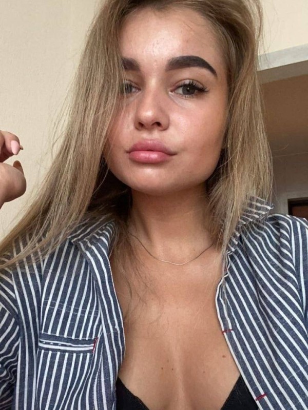 Аманда привлекательная девушка из Анадыря цена от 3500 руб